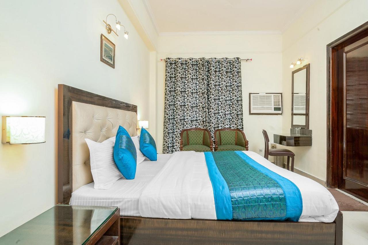 Oyo 14245 Amitabh Guest House 뉴델리 외부 사진