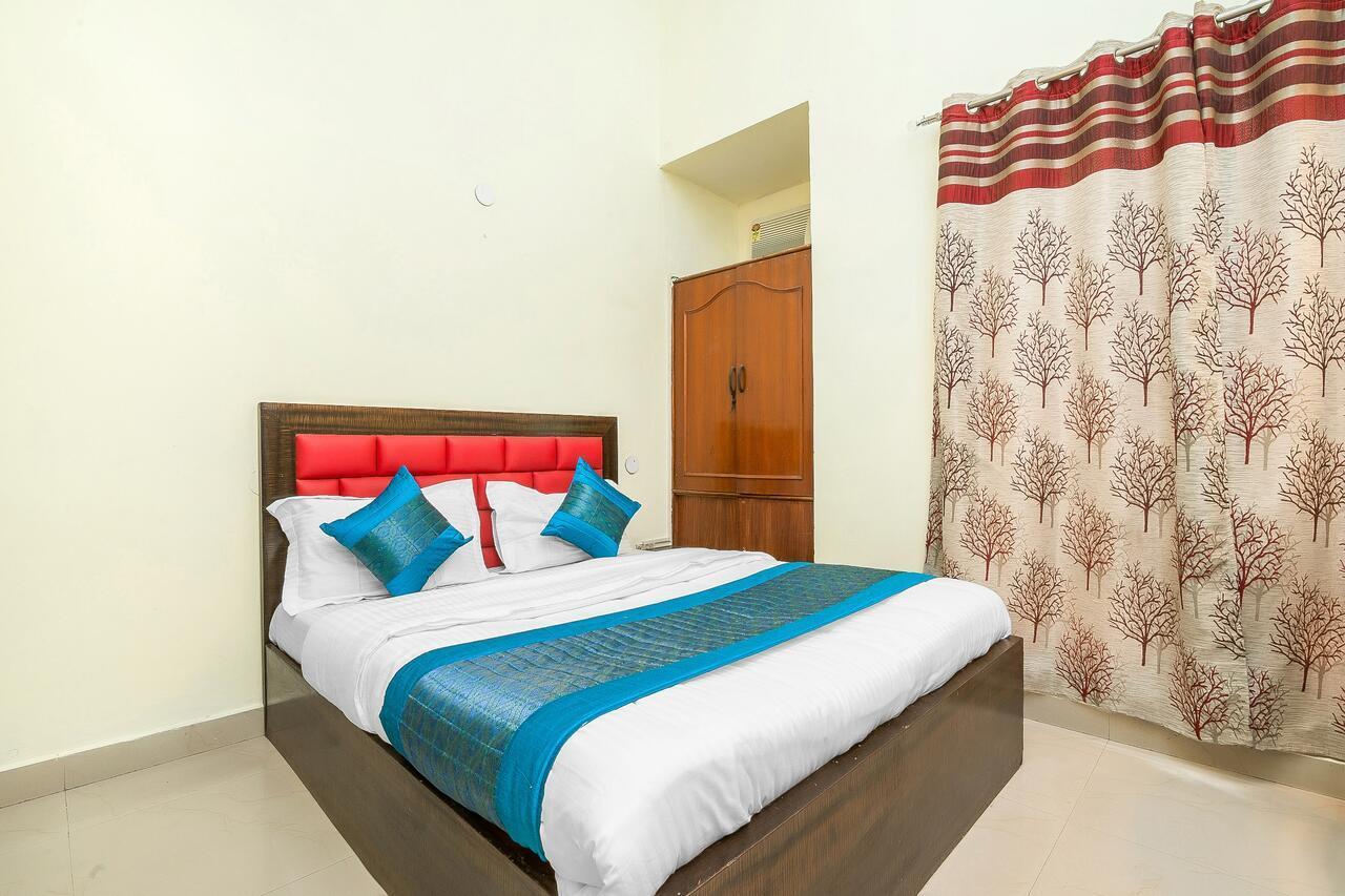 Oyo 14245 Amitabh Guest House 뉴델리 외부 사진